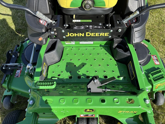Used 2024 John Deere Z950M Zero Turn Mowers at Koenig Equipment in Knightstown, IN - Photo11