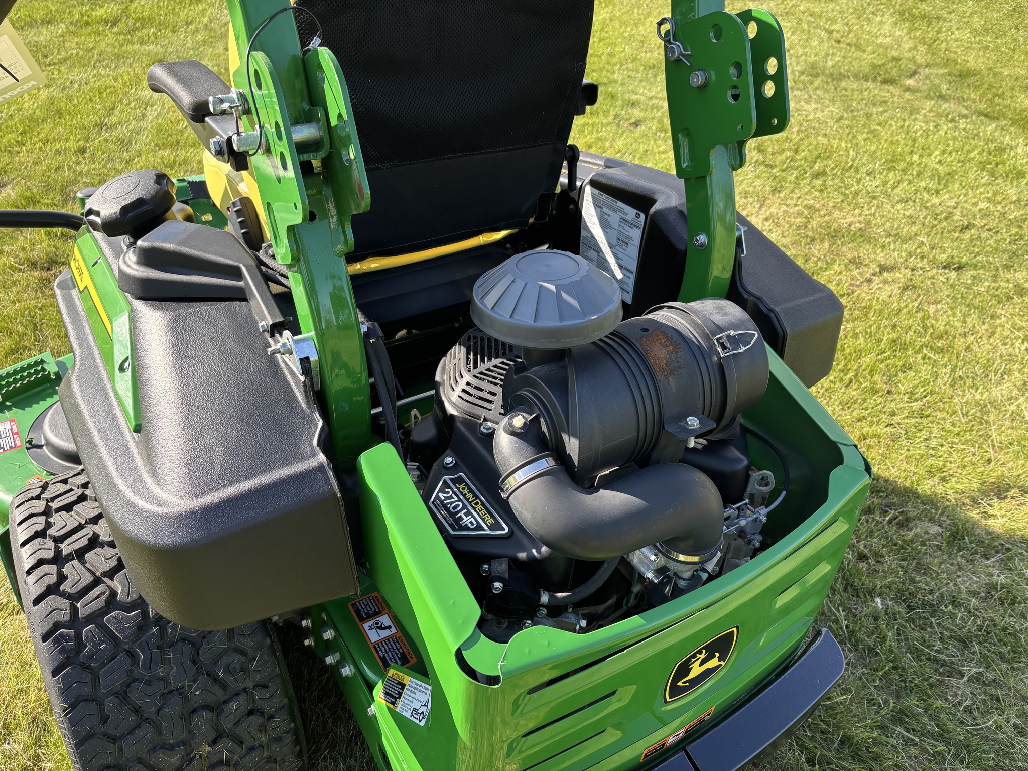 Used 2024 John Deere Z950M Zero Turn Mowers at Koenig Equipment in Knightstown, IN - PhotoXL14