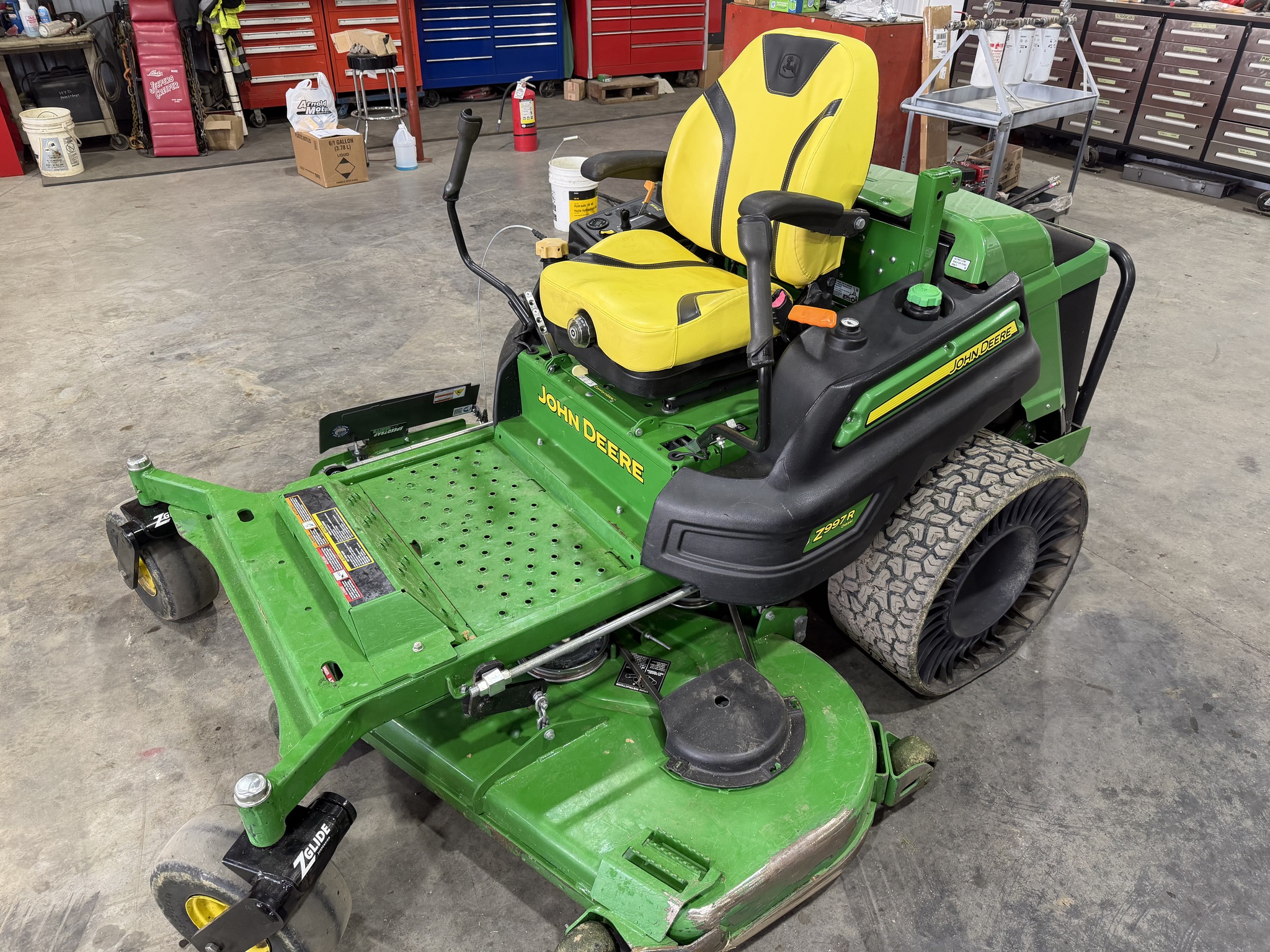  2021 John Deere Z997R at Heritage Tractor in Geneseo, IL