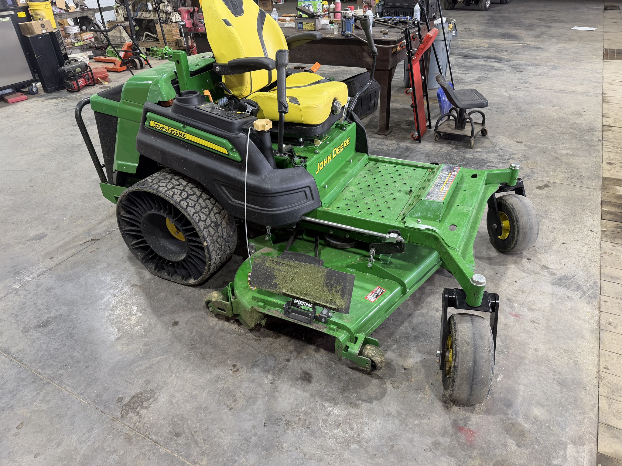  2021 John Deere Z997R at Heritage Tractor in Geneseo, IL