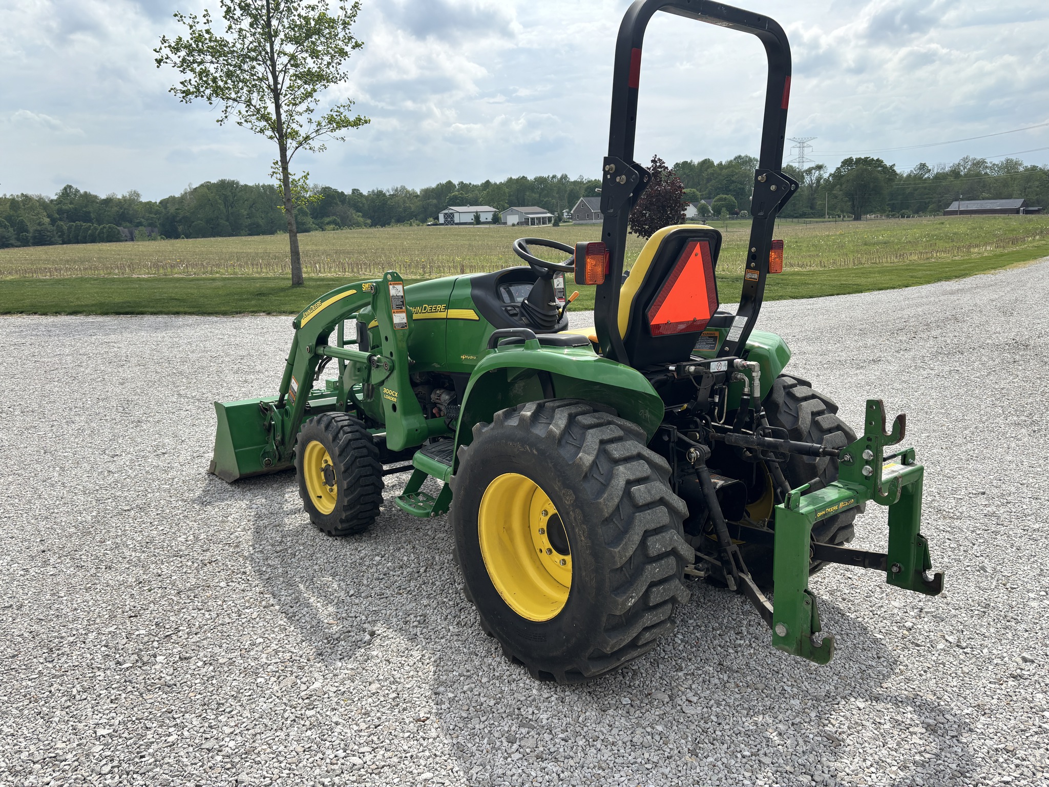 Used 2010 John Deere 3320 Compact Utility Tractors at Koenig Equipment in Franklin, IN - PhotoXL5
