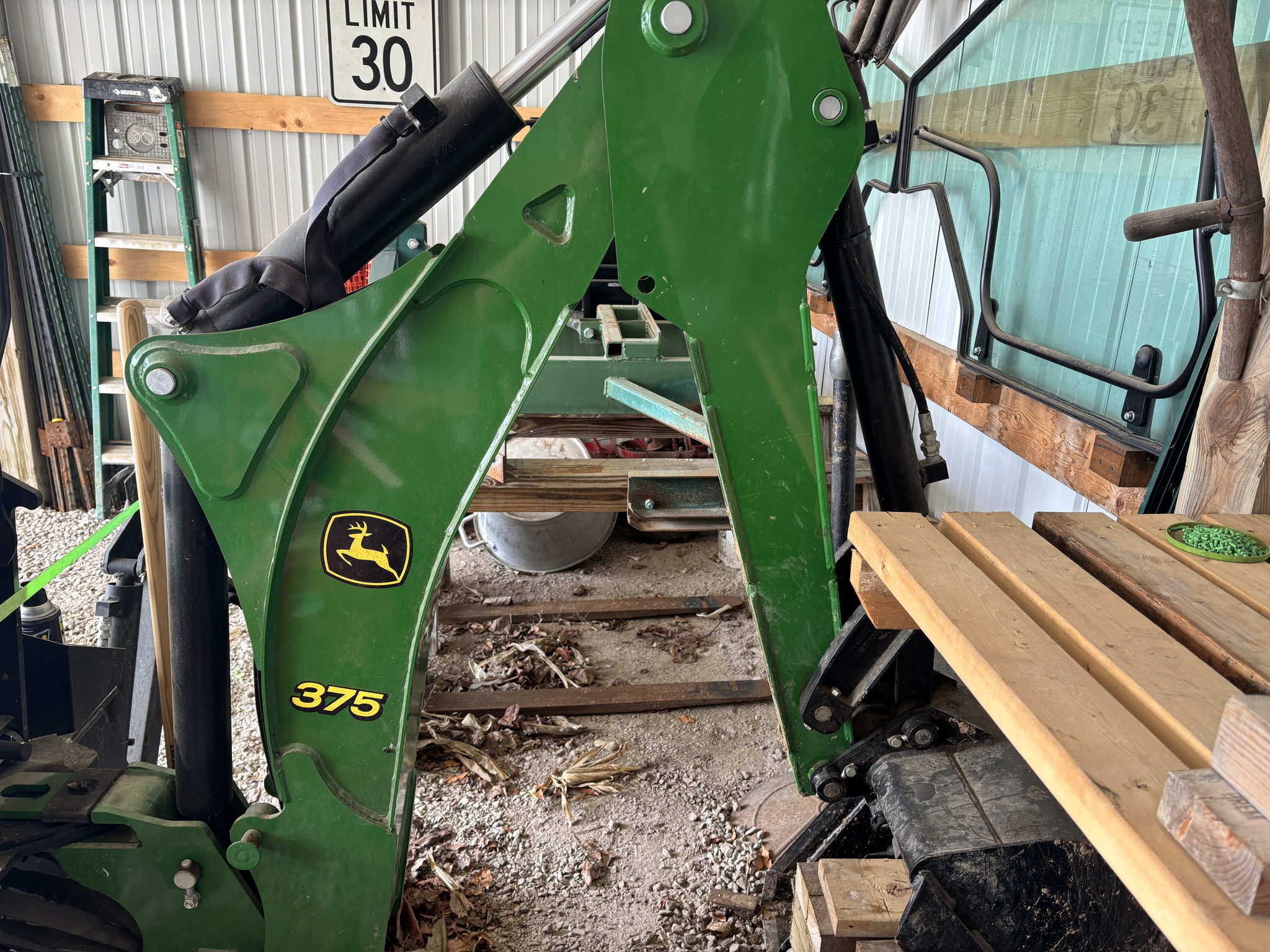 Used 2010 John Deere 3320 Compact Utility Tractors at Koenig Equipment in Franklin, IN - PhotoXL14