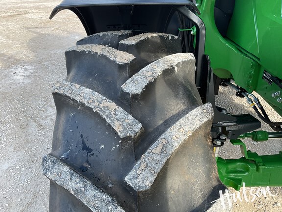 Photo of 2025 John Deere 6110M