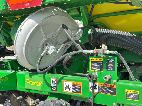 2009 John-Deere 1990