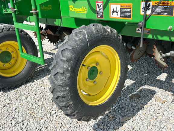 2009 John-Deere 1990