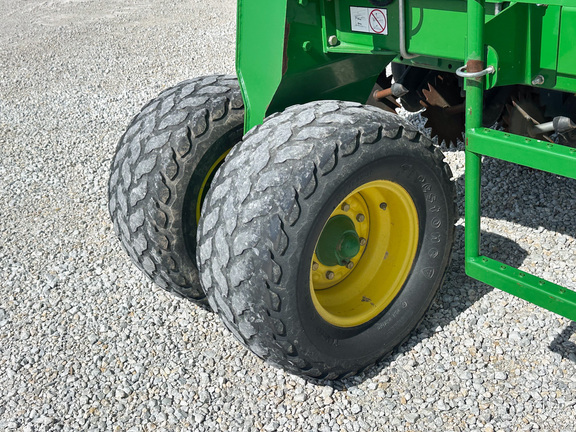 2009 John-Deere 1990