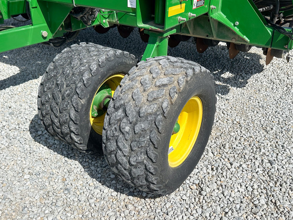 2009 John-Deere 1990