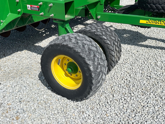 2009 John-Deere 1990