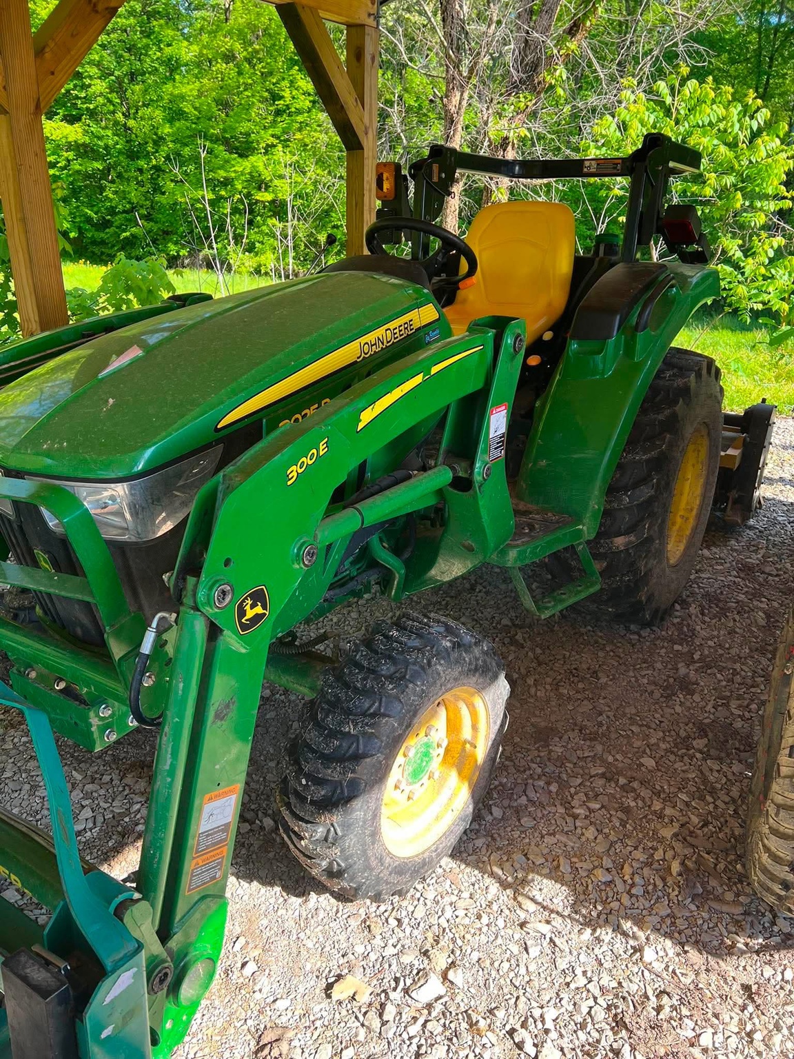 Used 2020 John Deere 3025D Compact Utility Tractors at Koenig Equipment in Franklin, IN - PhotoXL1