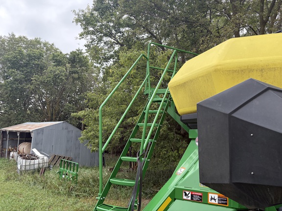 2019 John Deere 1890 (32nd thumbnail)