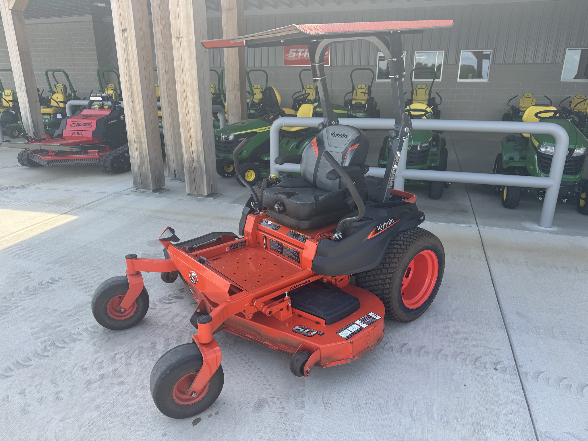 2024 Kubota Z422-60