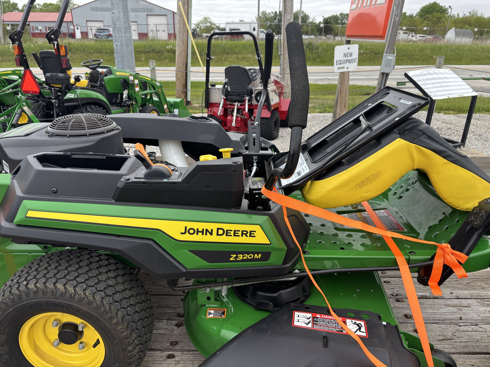 Used 2025 John Deere Z320M Zero Turn Mowers at Koenig Equipment in Richmond, IN - PhotoXL3