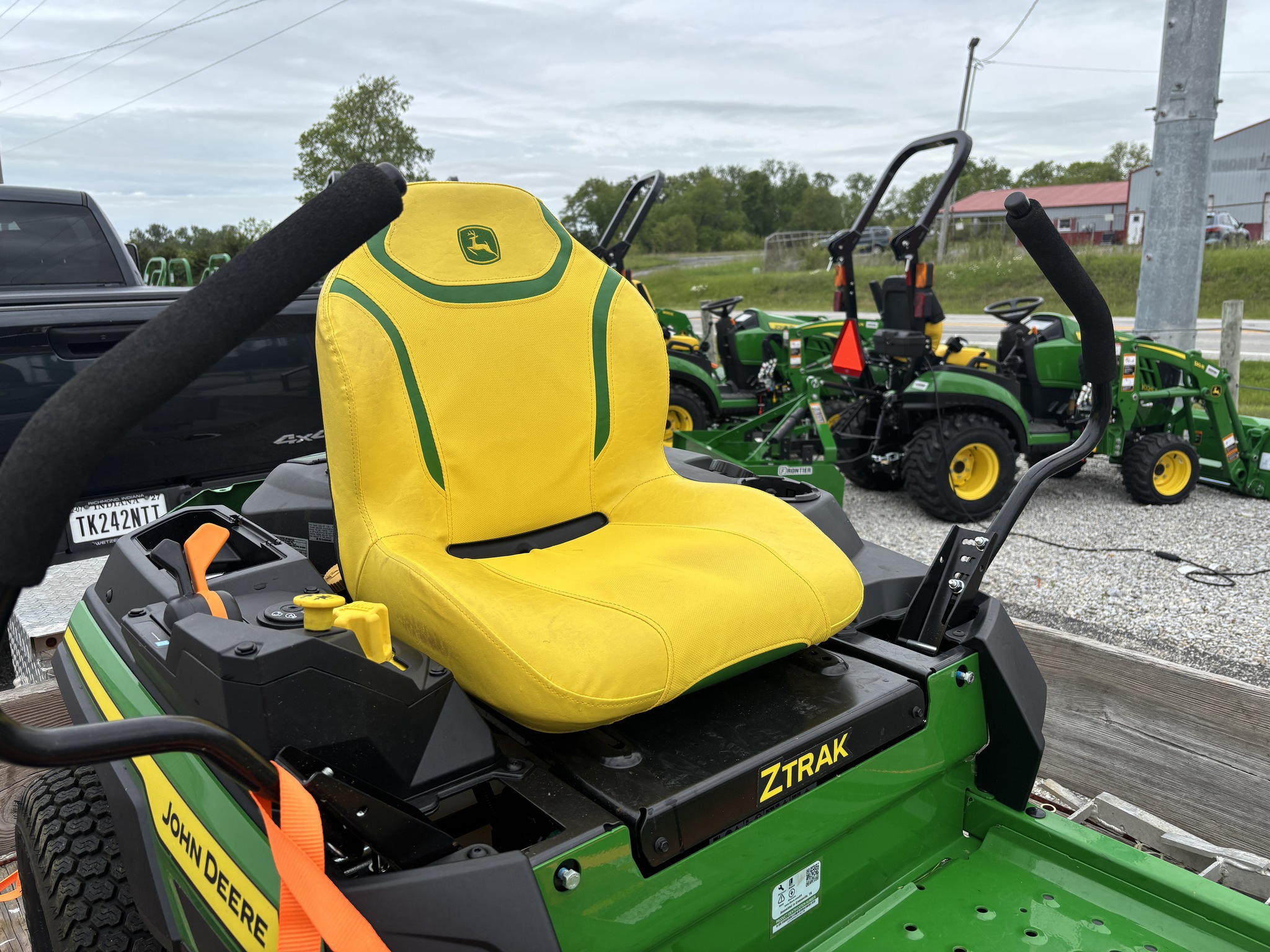 Used 2025 John Deere Z320M Zero Turn Mowers at Koenig Equipment in Richmond, IN - PhotoXL0