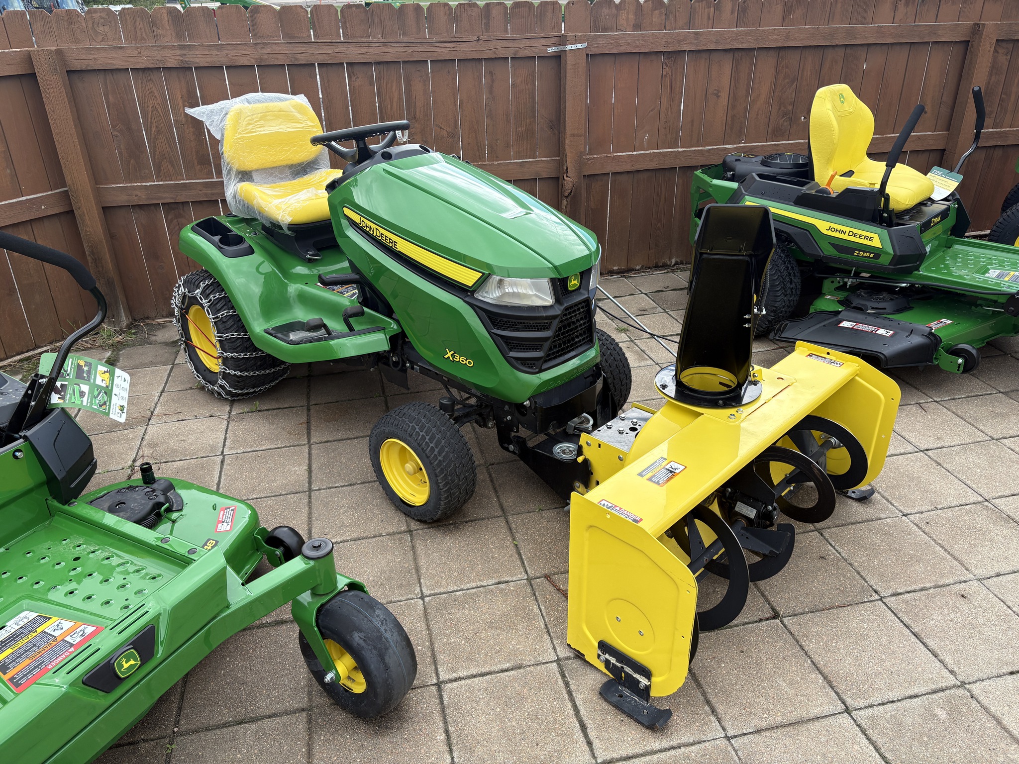 2015 John Deere X360 Image 1