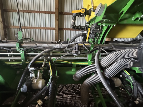 2024 John Deere 1775NT - Photo4