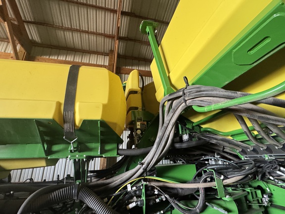 2024 John Deere 1775NT - Photo13