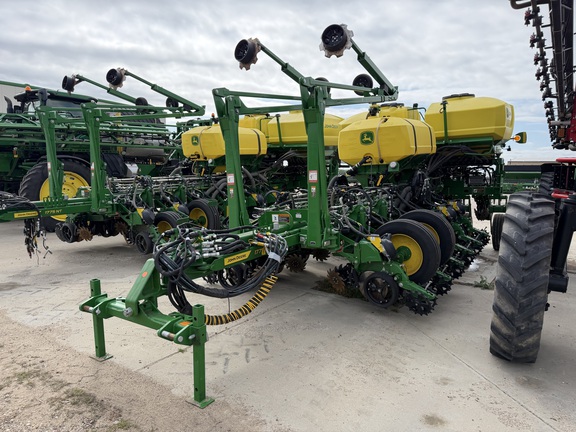 2024 John Deere 1775NT - Photo6