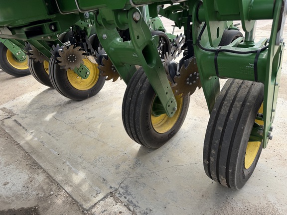 2024 John Deere 1775NT - Photo10