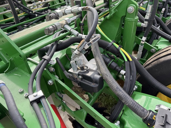 2024 John Deere 1775NT - Photo12