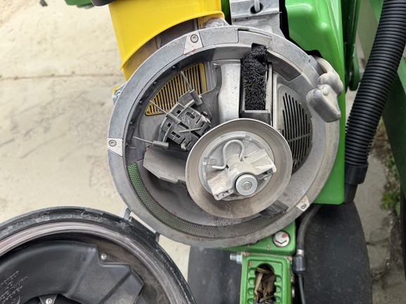 2024 John Deere 1775NT - Photo17