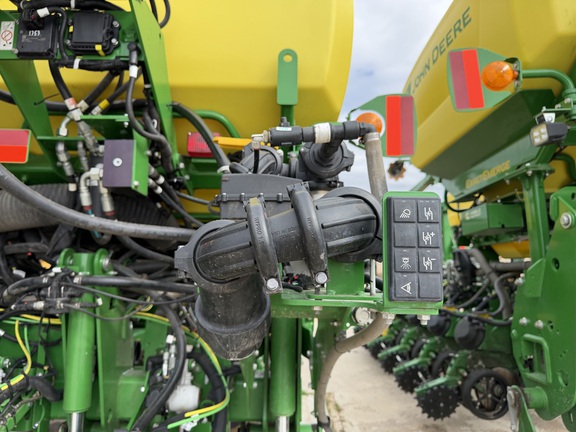 2024 John Deere 1775NT - Photo29