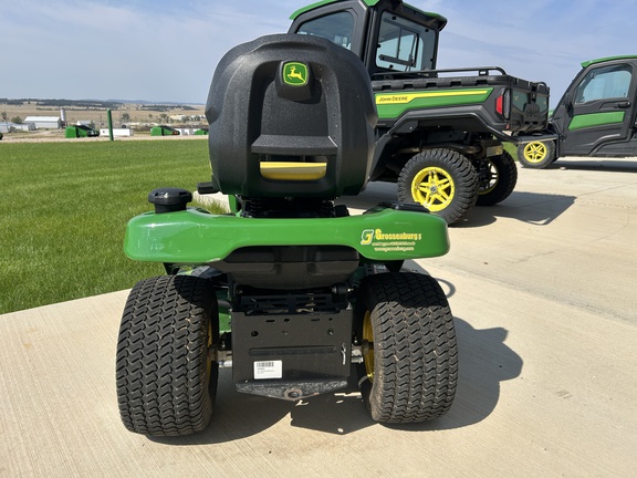 2023 John Deere X330 (3rd thumbnail)
