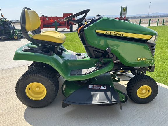 2023 John Deere X330 (5th thumbnail)