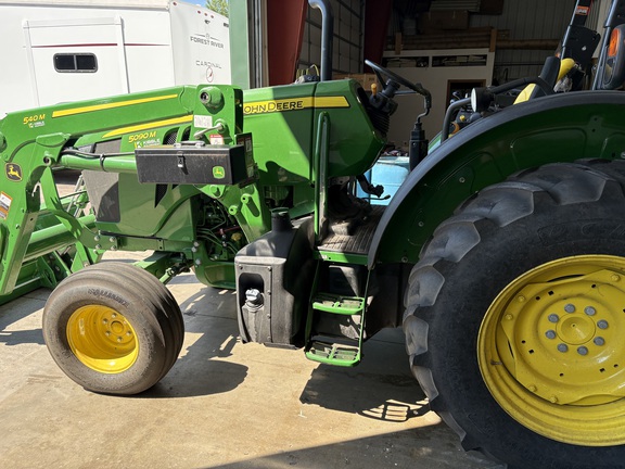 2022 John Deere 5090M - Photo1