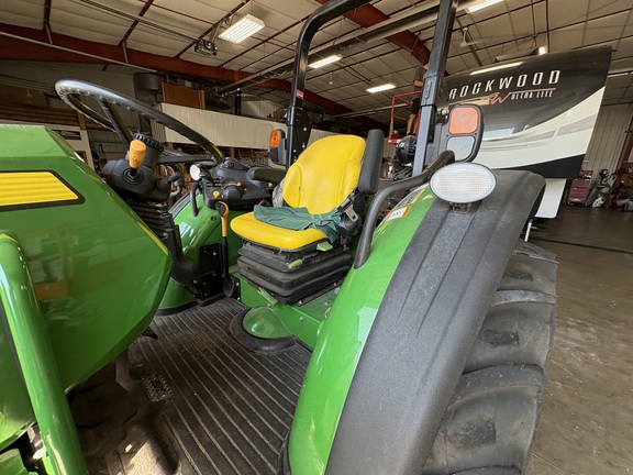 2022 John Deere 5090M - Photo16