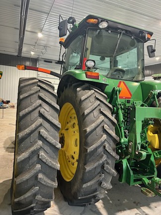 Photo of 2008 John Deere 8330