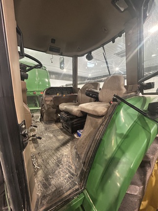 Photo of 2008 John Deere 8330
