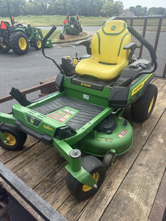 Photo of 2025 John Deere Z320R