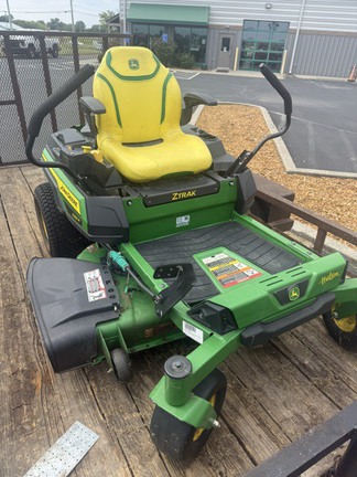 Photo of 2025 John Deere Z320R
