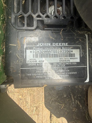 Photo of 2025 John Deere Z320R