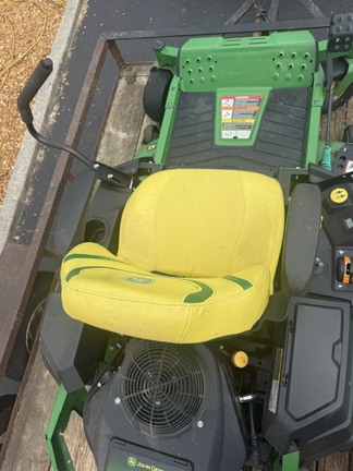 Photo of 2025 John Deere Z320R