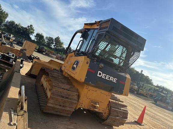 2023 John Deere 700L