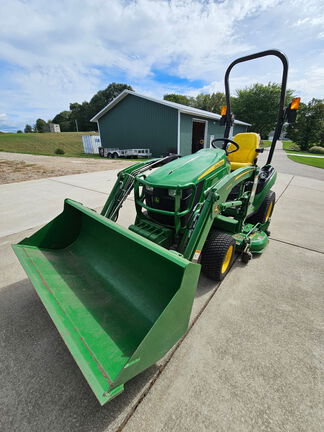 Photo of 2019 John Deere 1025R