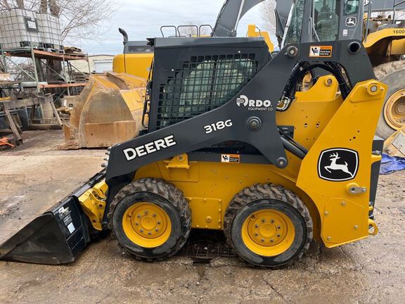 2023 John Deere 318G