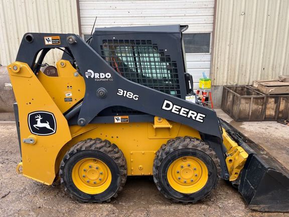 2023 John Deere 318G
