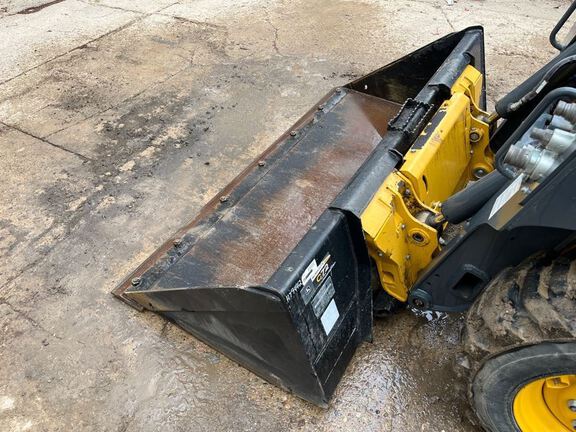 2023 John Deere 318G