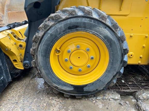 2023 John Deere 318G