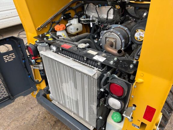 2023 John Deere 318G