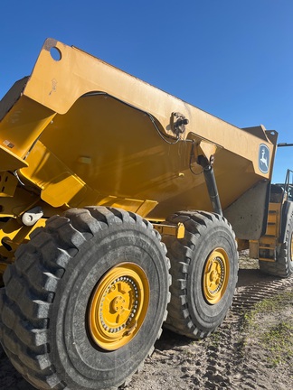 2024 John Deere 410 P