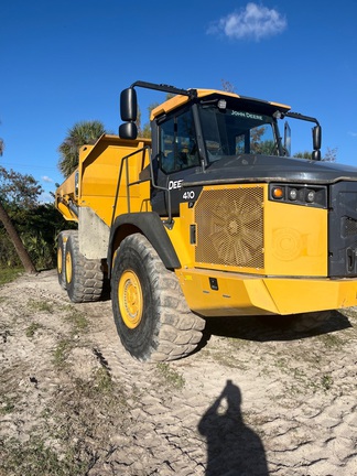 2024 John Deere 410 P
