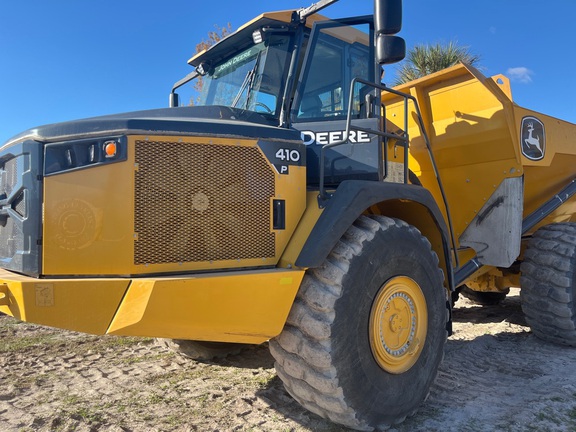 Photo of 2024 John Deere 410 P