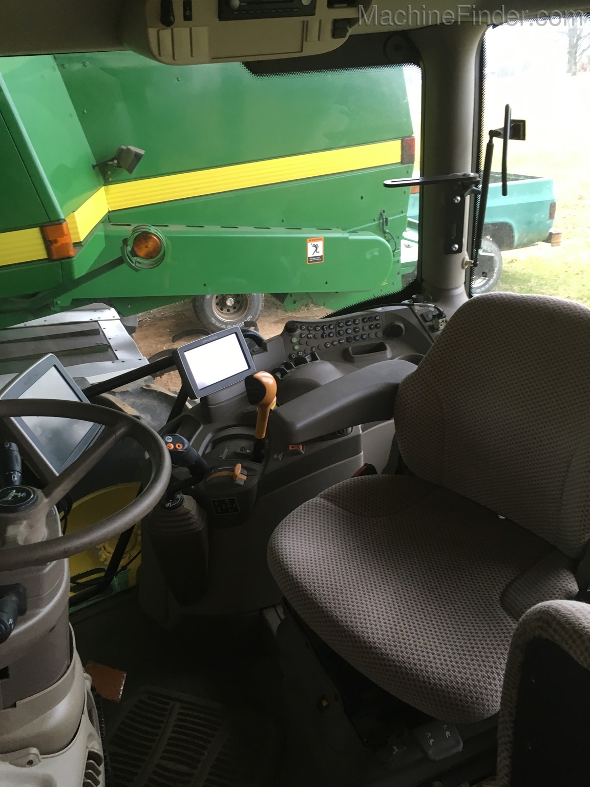 2015 John Deere 6130R Image 7