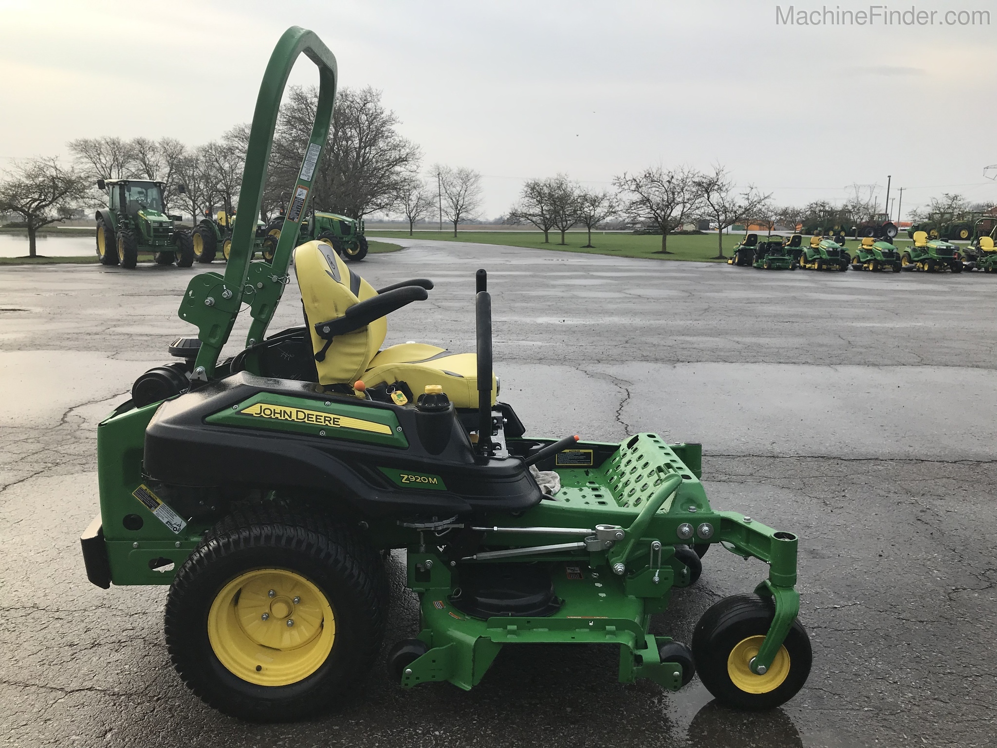 2019 John Deere Z920M Image 5