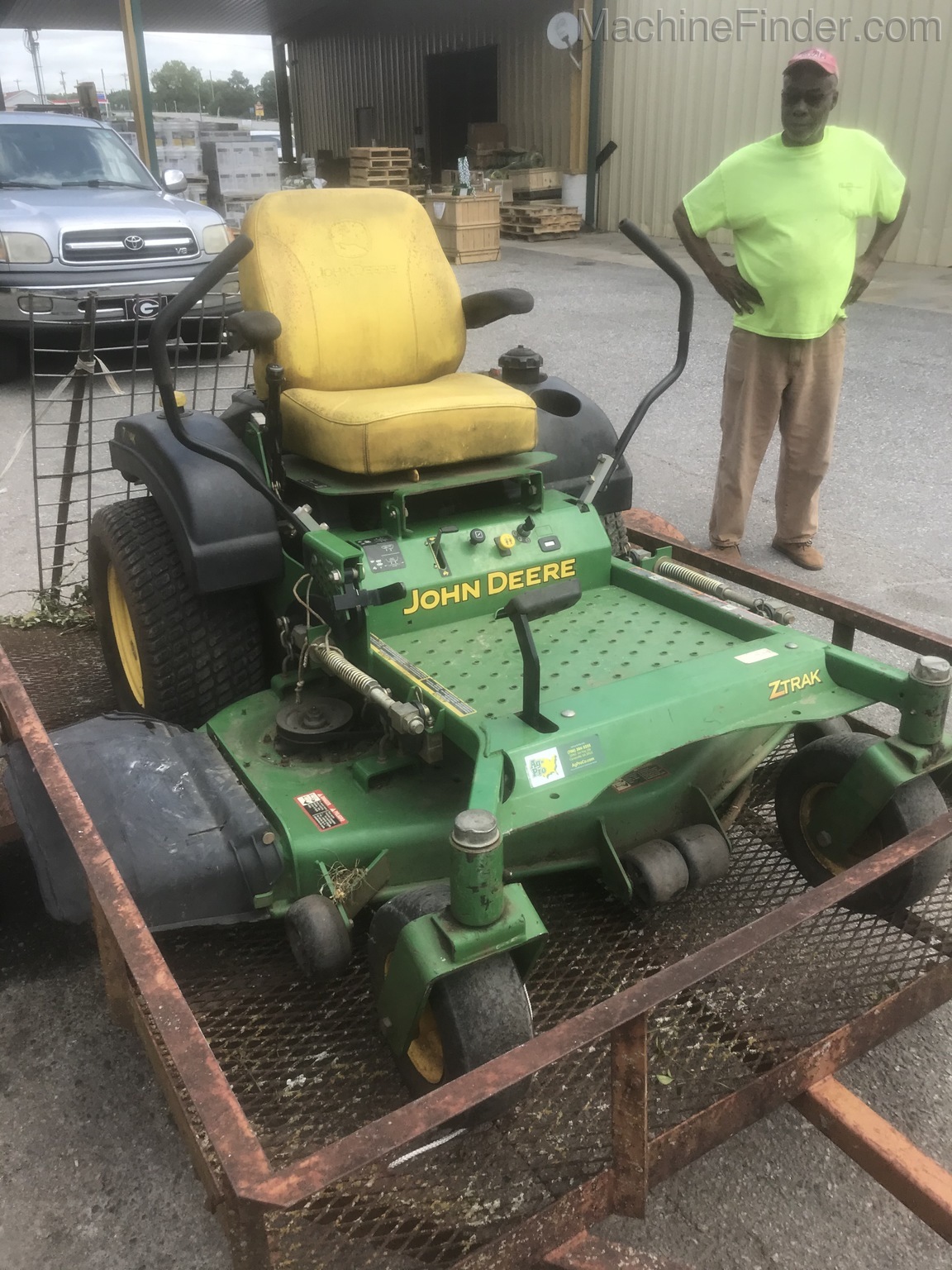 2004 John Deere 717A Image 3
