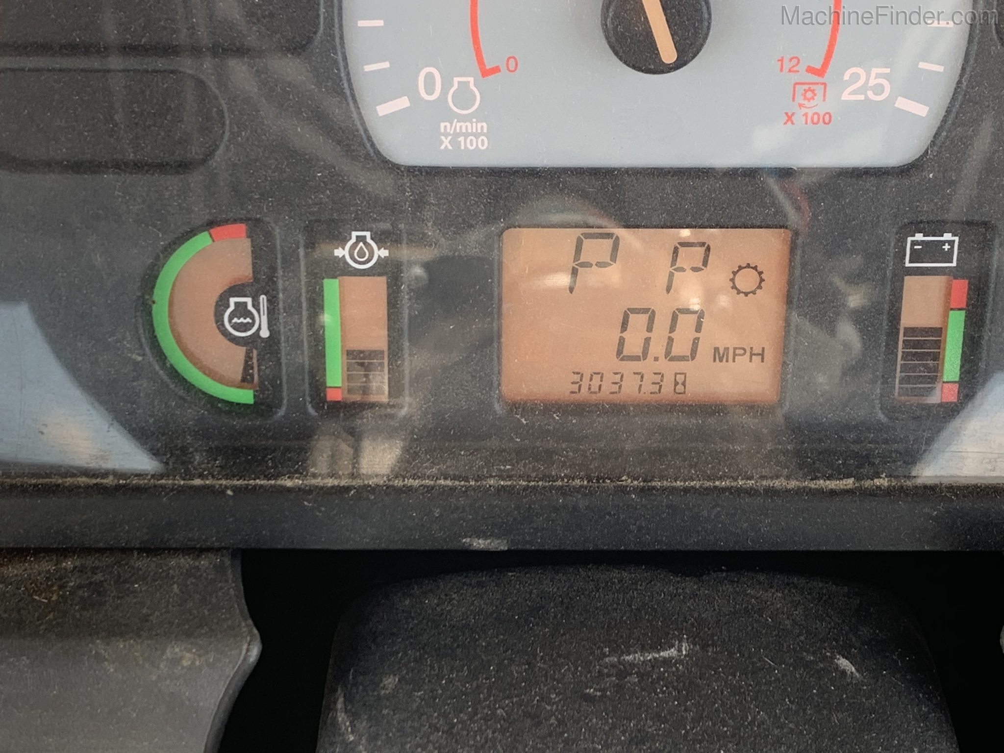 2012 Challenger MT765C Image 5