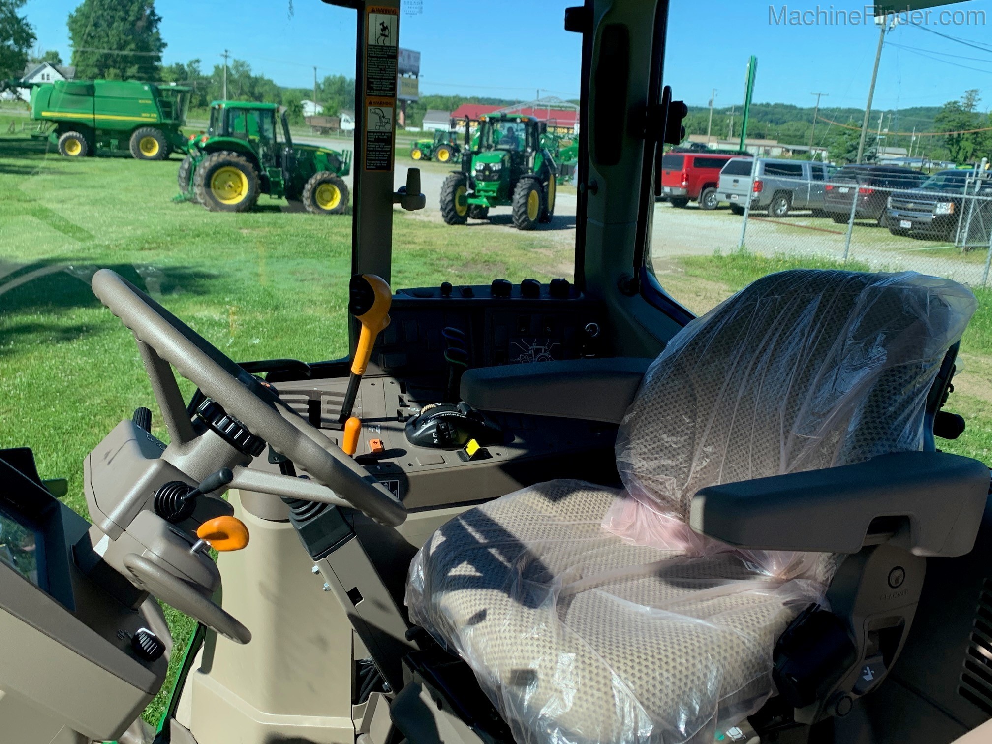 2018 John Deere 6110M Image 13